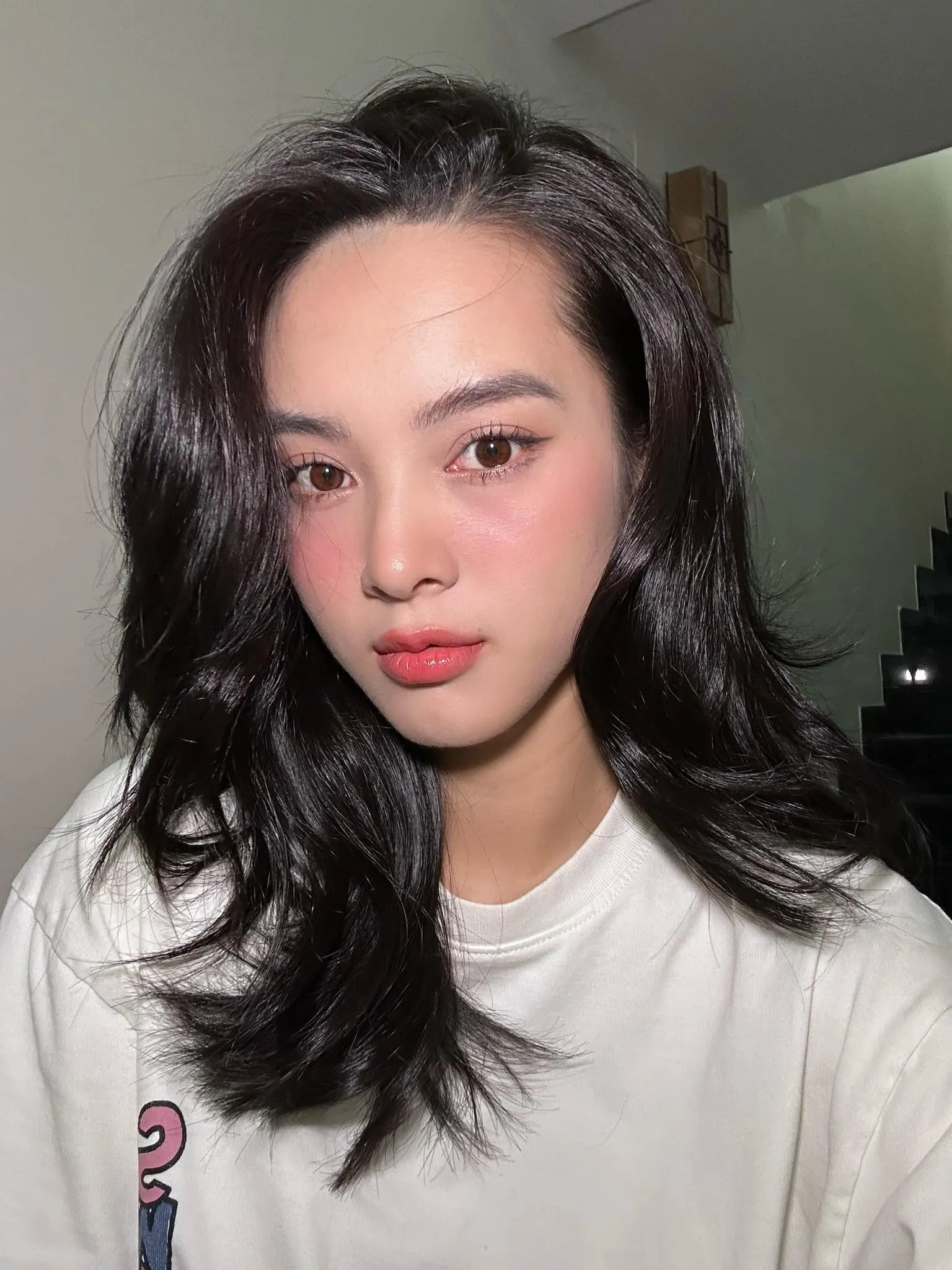 Quỳnh Lương mang đến sự cuốn hút qua nụ cười tươi tắn Quỳnh Lương mang đến sự cuốn hút qua nụ cười tươi tắn