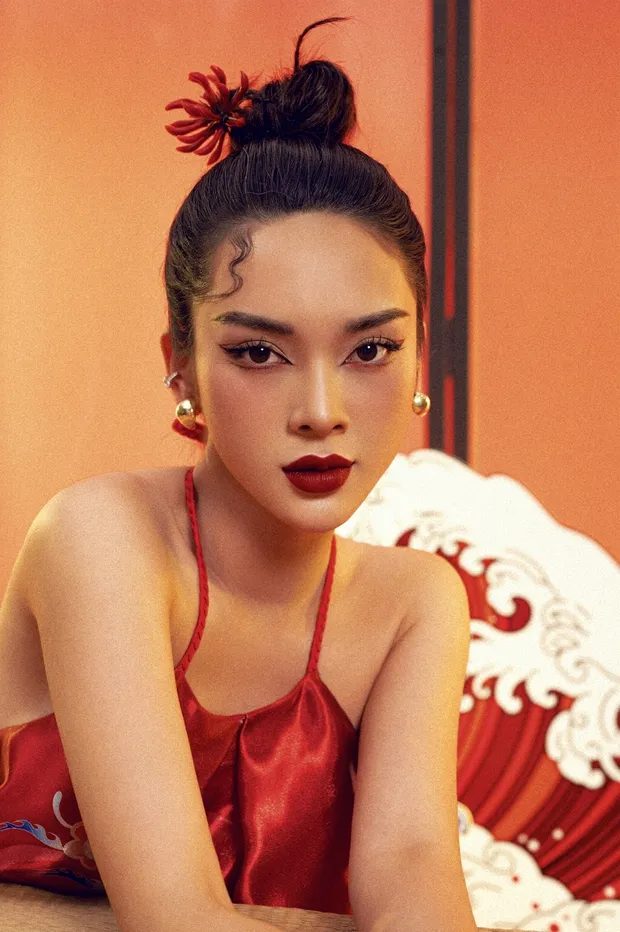 Quỳnh Lương nổi bật với vẻ đẹp tinh tế trong từng khoảnh khắc Quỳnh Lương nổi bật với vẻ đẹp tinh tế trong từng khoảnh khắc