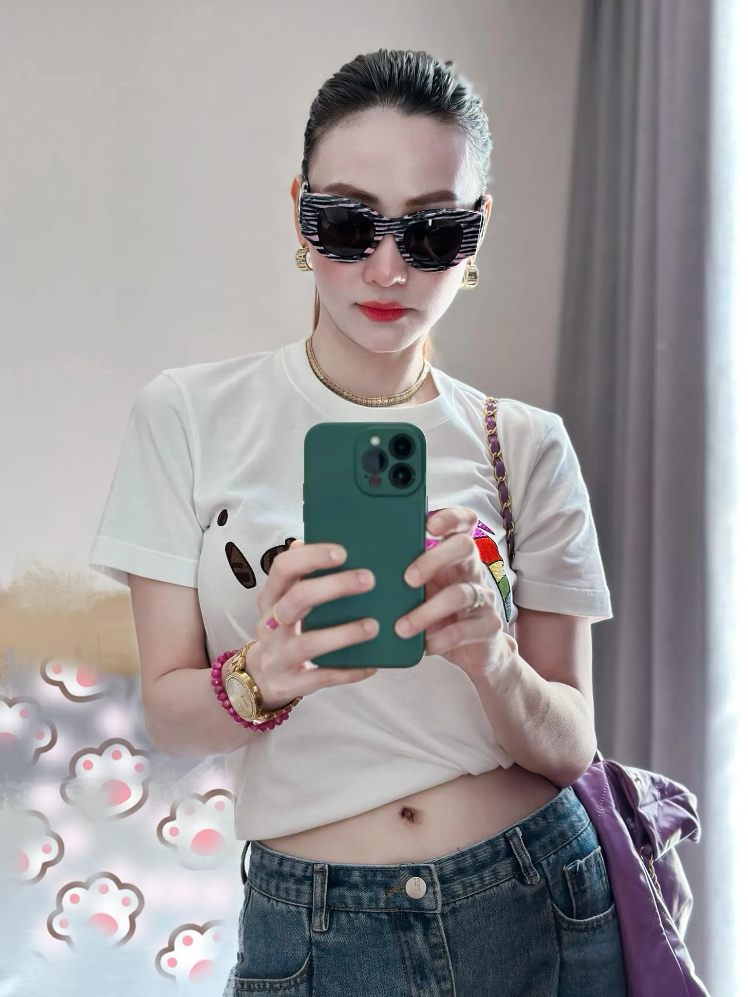 Ngân Khánh khiến người xem phải dừng lại và ngắm nhìn Ngân Khánh khiến người xem phải dừng lại và ngắm nhìn