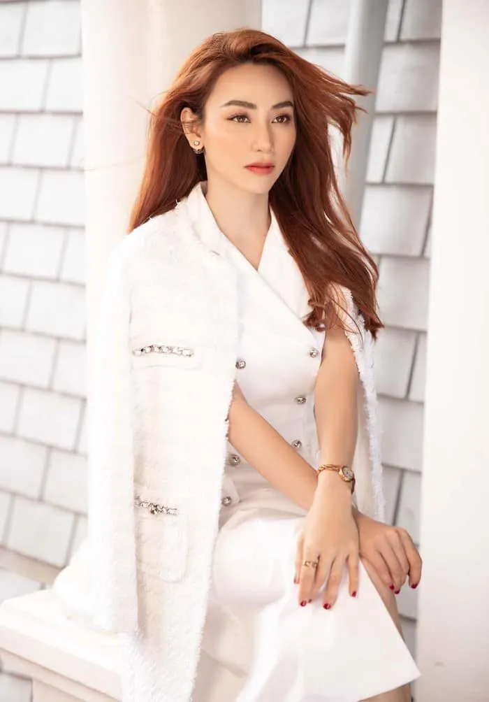 Ngân Khánh mang đến sự thu hút qua ánh nhìn Ngân Khánh mang đến sự thu hút qua ánh nhìn