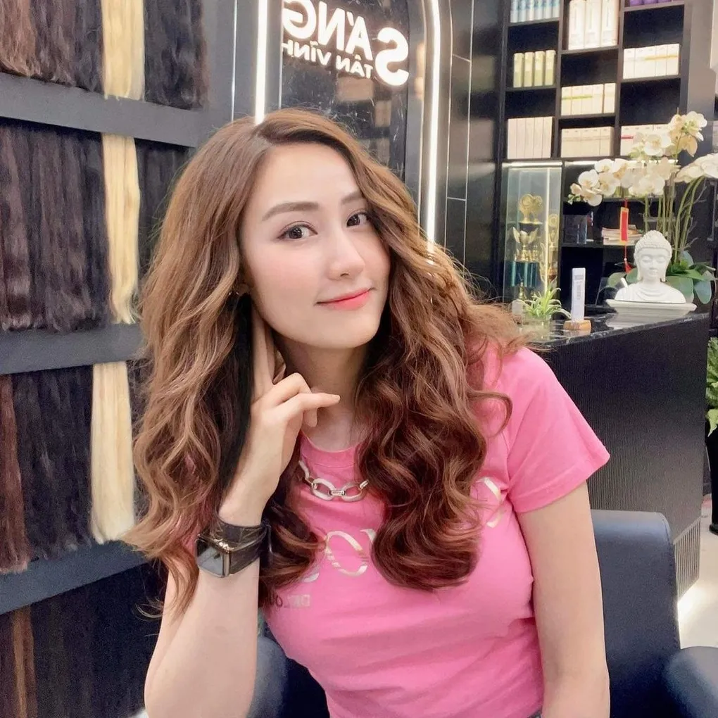 Ngân Khánh toát lên vẻ đẹp thanh thoát Ngân Khánh toát lên vẻ đẹp thanh thoát