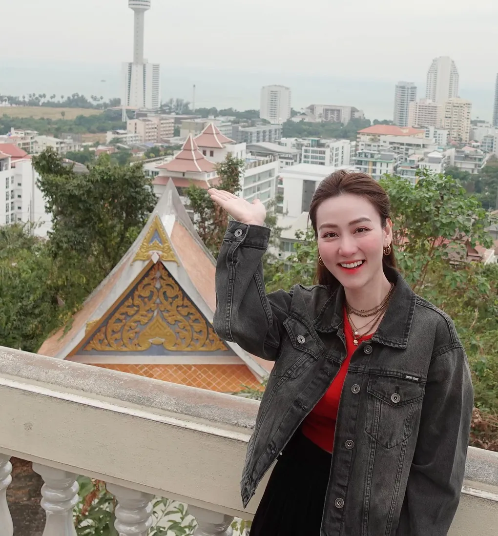 Ngân Khánh tạo dấu ấn qua ánh mắt quyến rũ Ngân Khánh tạo dấu ấn qua ánh mắt quyến rũ