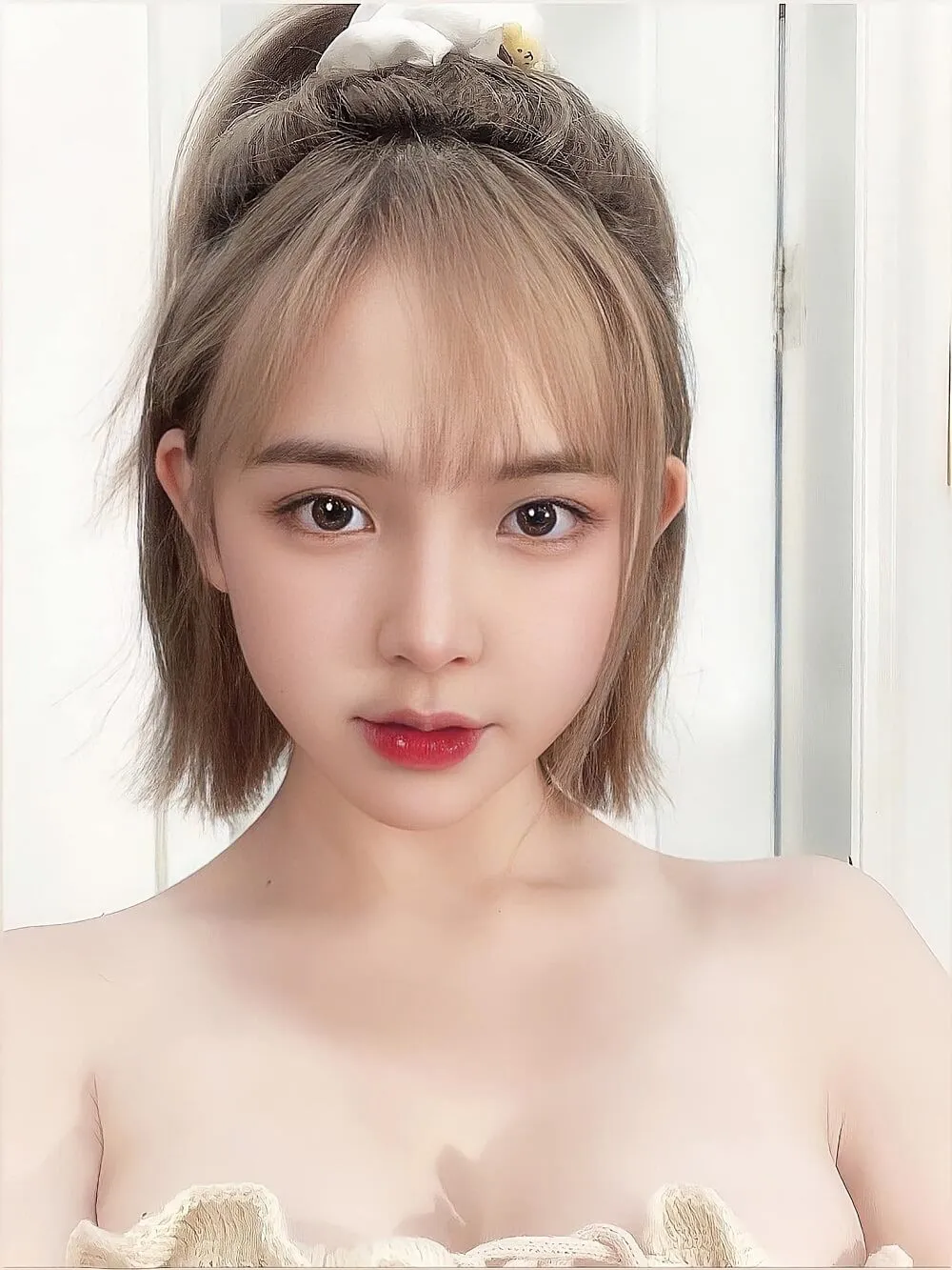 Vẻ đẹp cuốn hút của Trần Huyền Châu. Vẻ đẹp cuốn hút của Trần Huyền Châu.