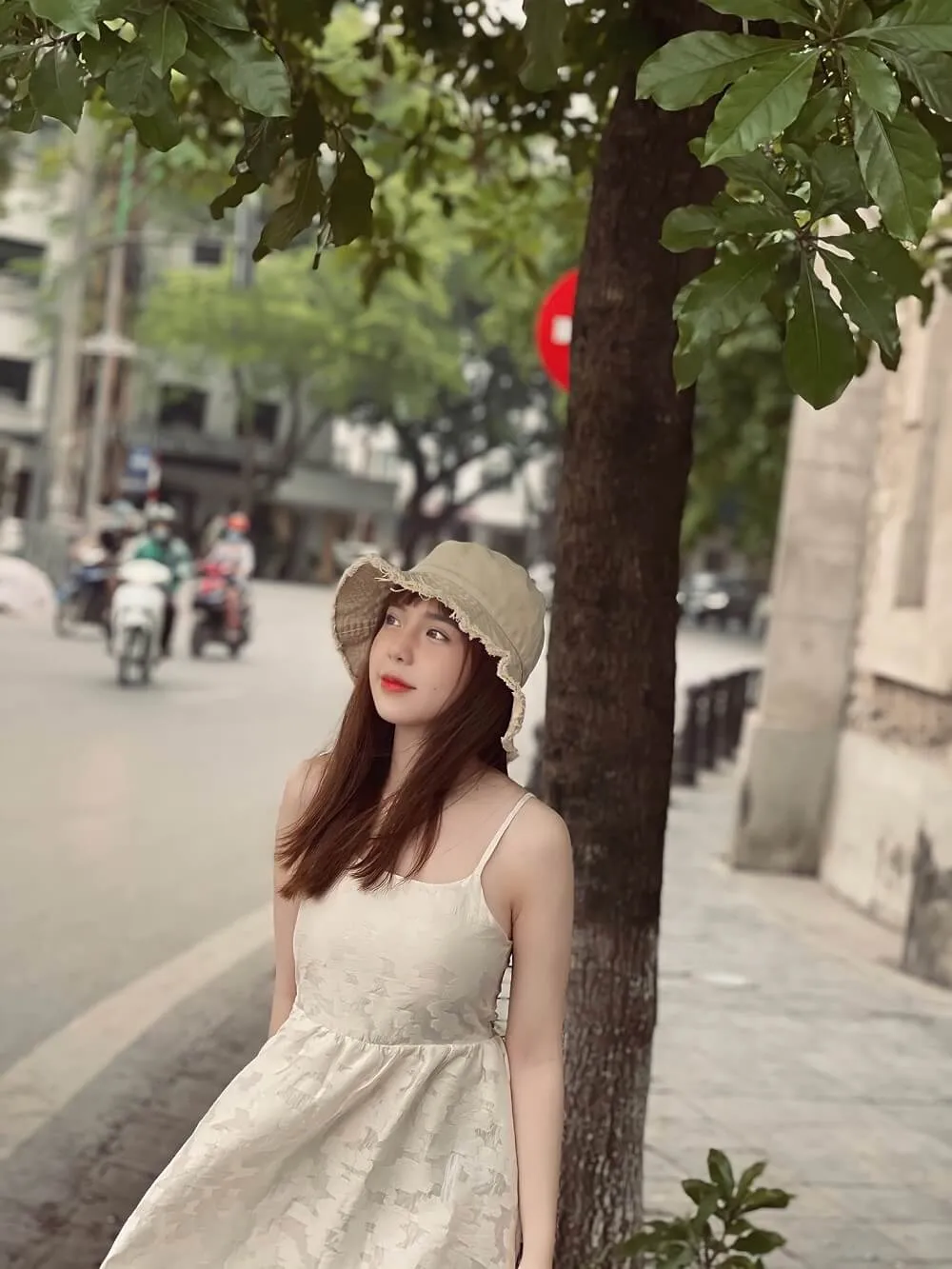 Hot girl Trần Huyền Châu trẻ trung, năng động. Hot girl Trần Huyền Châu trẻ trung, năng động.