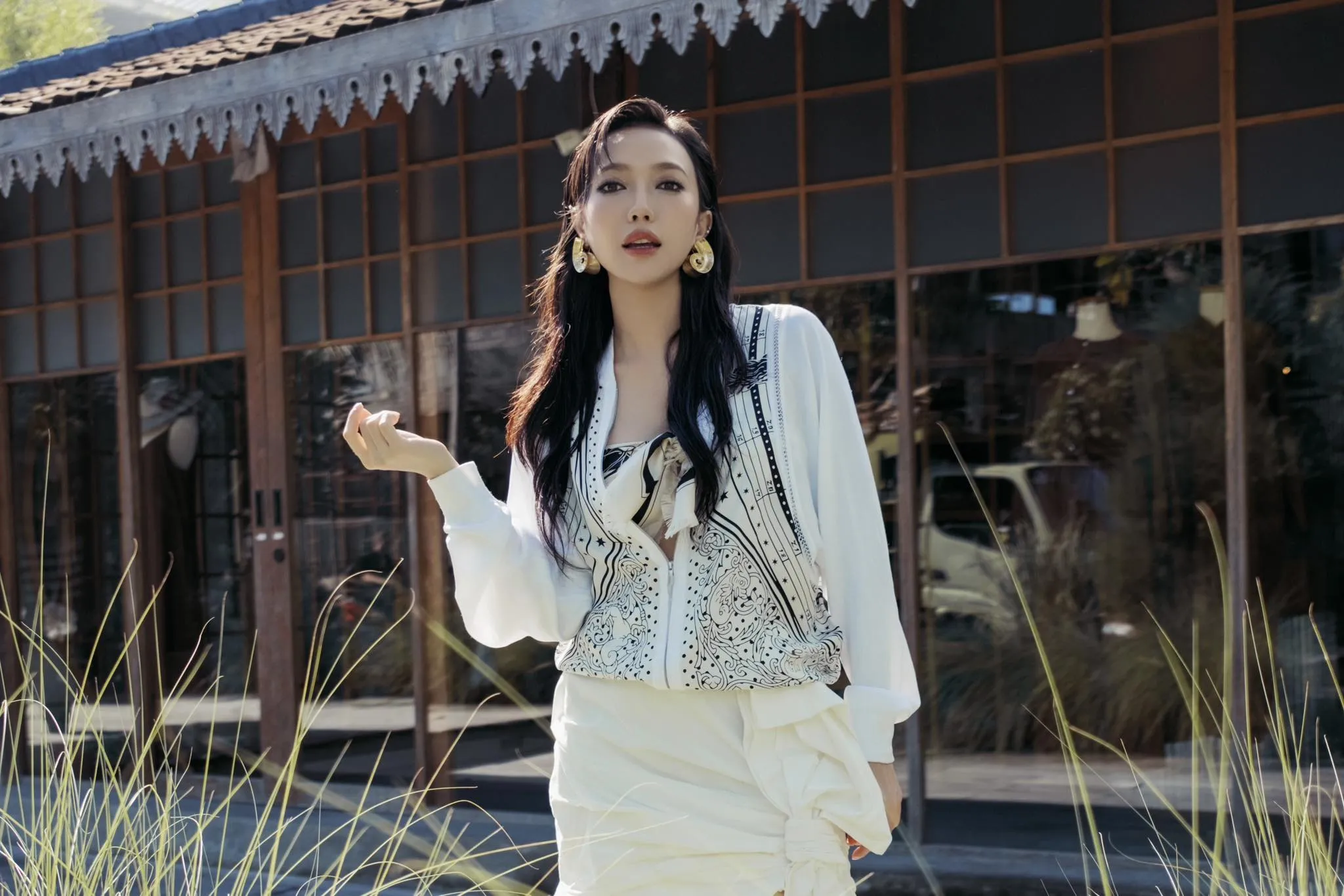 Diệu Nhi tỏa sáng với ánh mắt đầy cuốn hút