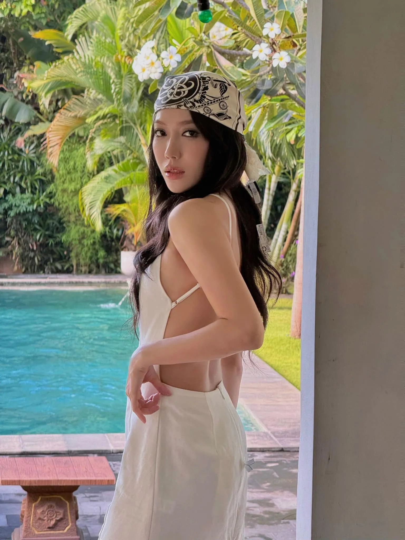 Diệu Nhi khiến mọi người phải dừng lại ngắm nhìn