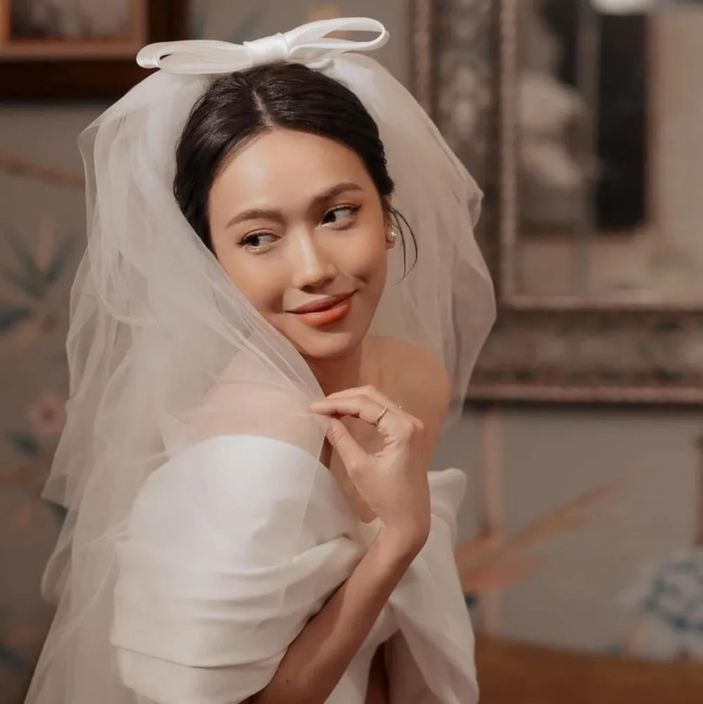 Diệu Nhi thể hiện sự tự tin qua thần thái nhẹ nhàng