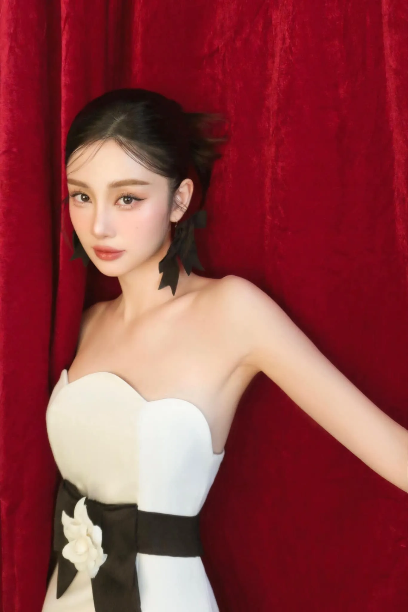 Jun Vũ sở hữu ánh mắt rạng ngời và đầy cuốn hút Jun Vũ sở hữu ánh mắt rạng ngời và đầy cuốn hút