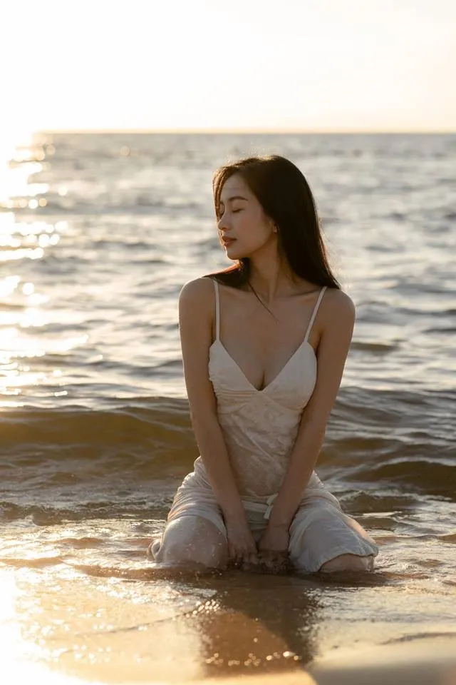 Jun Vũ tạo sự cuốn hút mạnh mẽ qua thần thái tự tin Jun Vũ tạo sự cuốn hút mạnh mẽ qua thần thái tự tin