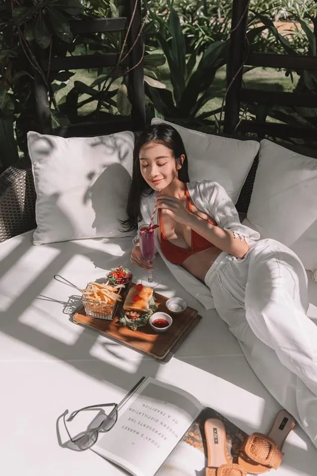 Jun Vũ tạo ấn tượng với thần thái nhẹ nhàng và cuốn hút Jun Vũ tạo ấn tượng với thần thái nhẹ nhàng và cuốn hút