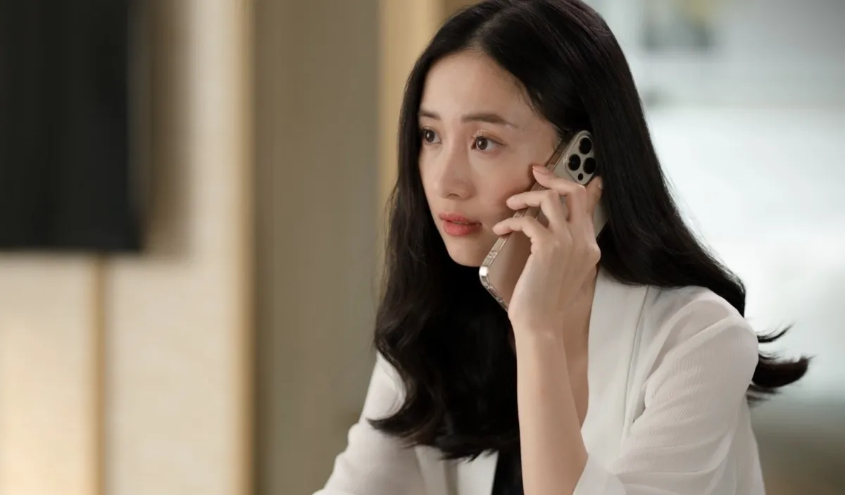 Jun Vũ nổi bật với vẻ đẹp nhẹ nhàng và tinh tế Jun Vũ nổi bật với vẻ đẹp nhẹ nhàng và tinh tế