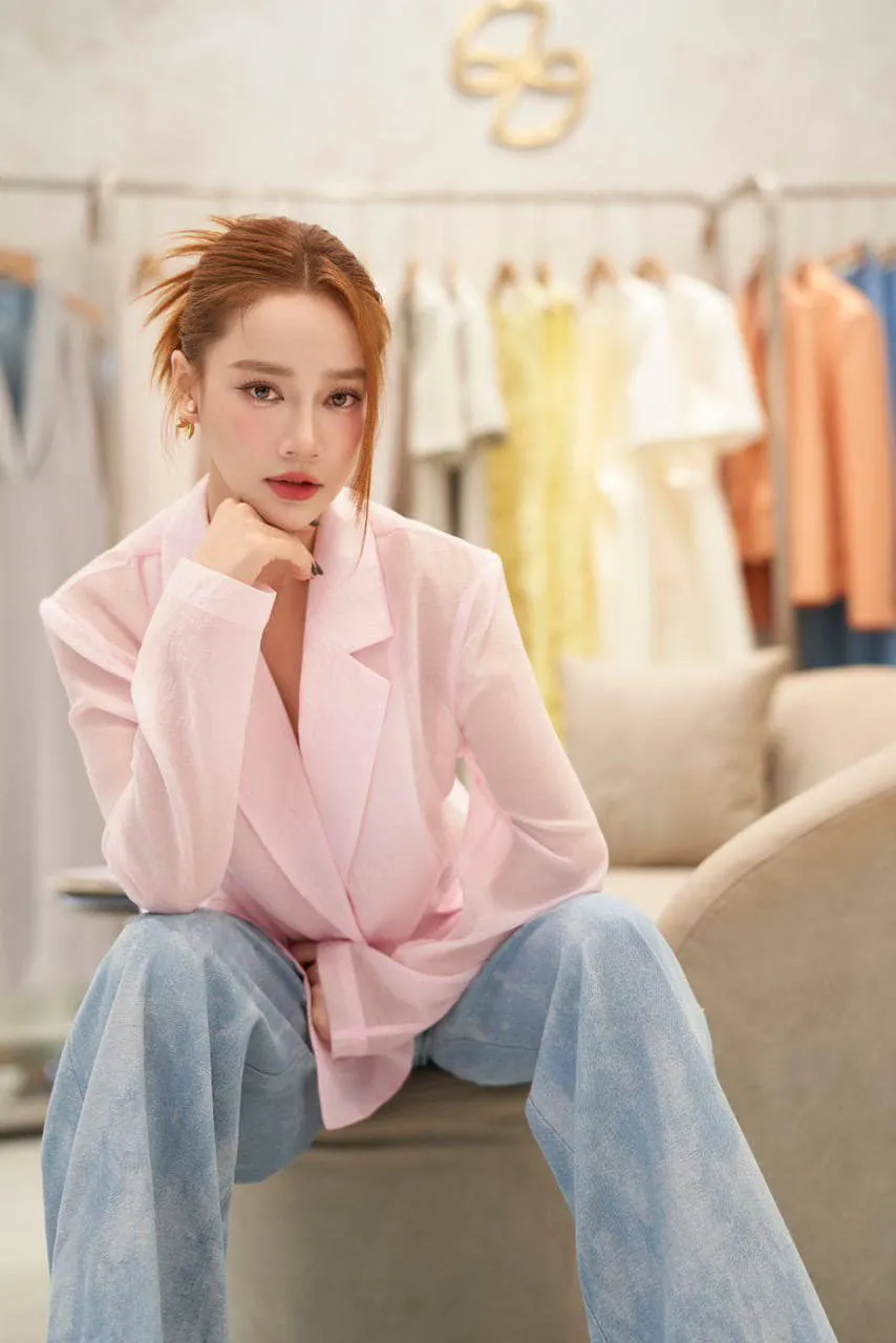 Nhã Phương khiến mọi người không thể rời mắt với thần thái quyến rũ Nhã Phương khiến mọi người không thể rời mắt với thần thái quyến rũ