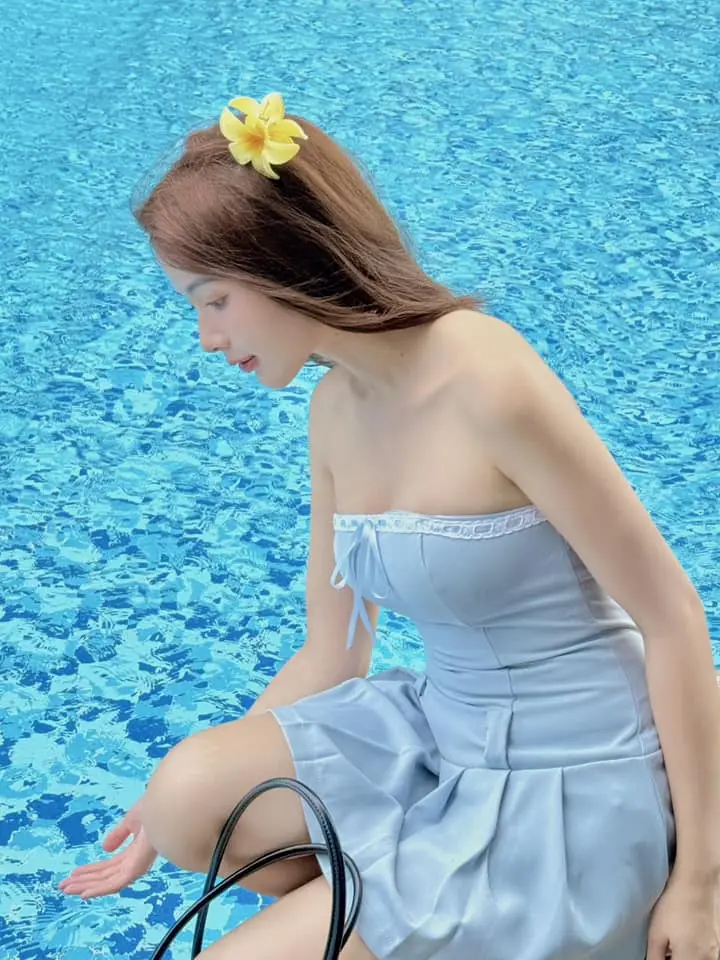 Hot girl Lê Lý Lan Hương tỏa sáng với thần thái rạng rỡ. Hot girl Lê Lý Lan Hương tỏa sáng với thần thái rạng rỡ.