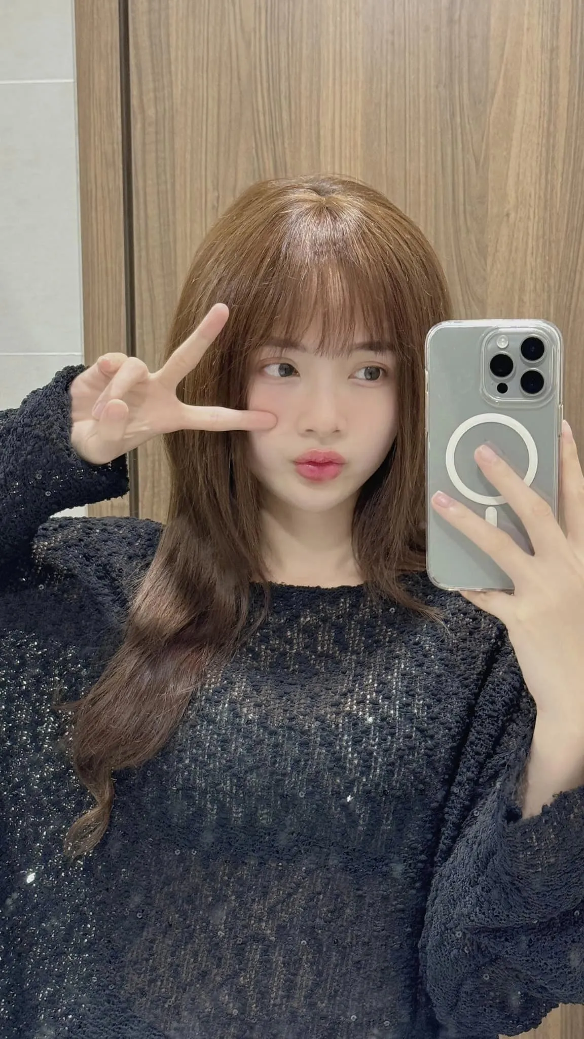 Khoảnh khắc đời thường đáng yêu của hot girl Lê Lý Lan Hương. Khoảnh khắc đời thường đáng yêu của hot girl Lê Lý Lan Hương.