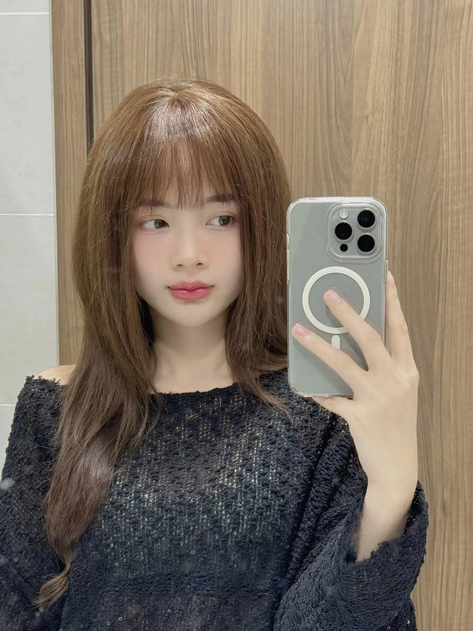 Hot girl Lê Lý Lan Hương là tâm điểm mọi ánh nhìn. Hot girl Lê Lý Lan Hương là tâm điểm mọi ánh nhìn.
