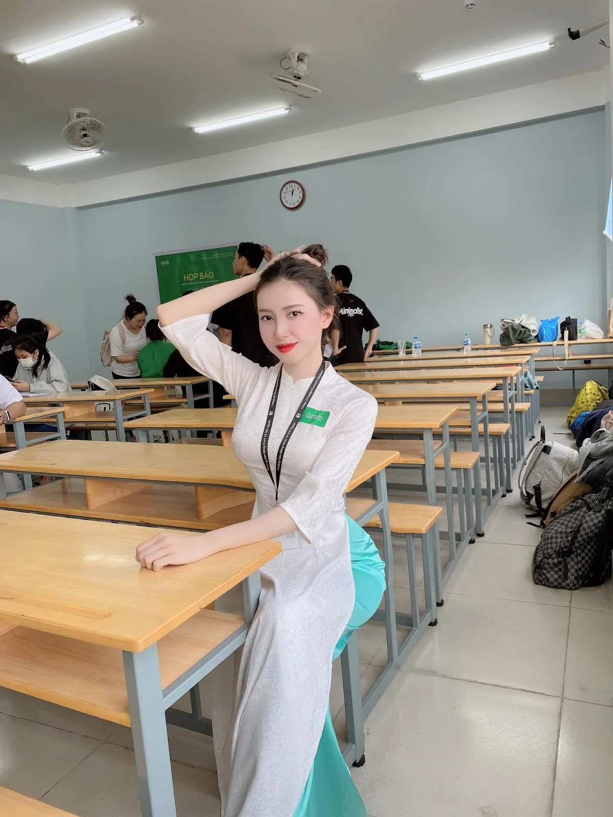 Ảnh con gái đẹp trong từng chi tiết giản dị. Ảnh con gái đẹp trong từng chi tiết giản dị.