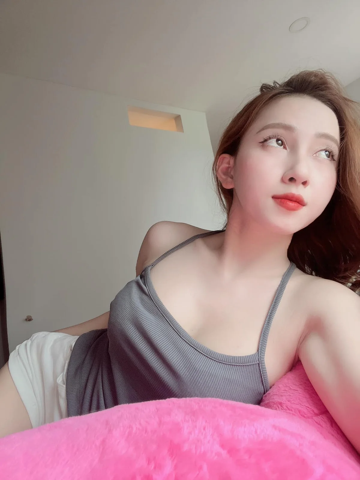 Mỗi ảnh gái đẹp cute đều tạo cảm giác gần gũi. Mỗi ảnh gái đẹp cute đều tạo cảm giác gần gũi.