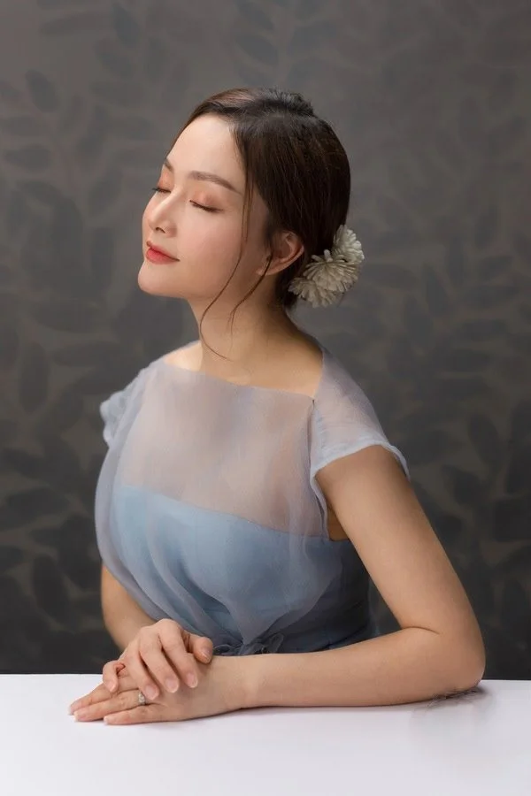 Lan Phương trong không gian gặp gỡ Lan Phương trong không gian gặp gỡ