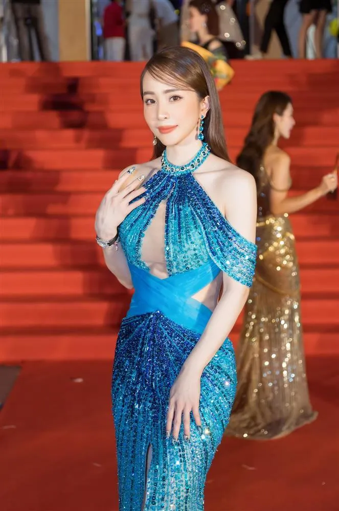 Quỳnh Nga nổi bật với nét đẹp đầy thu hút Quỳnh Nga nổi bật với nét đẹp đầy thu hút