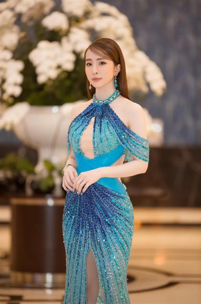 Quỳnh Nga thể hiện nét đẹp quyến rũ qua ánh mắt Quỳnh Nga thể hiện nét đẹp quyến rũ qua ánh mắt