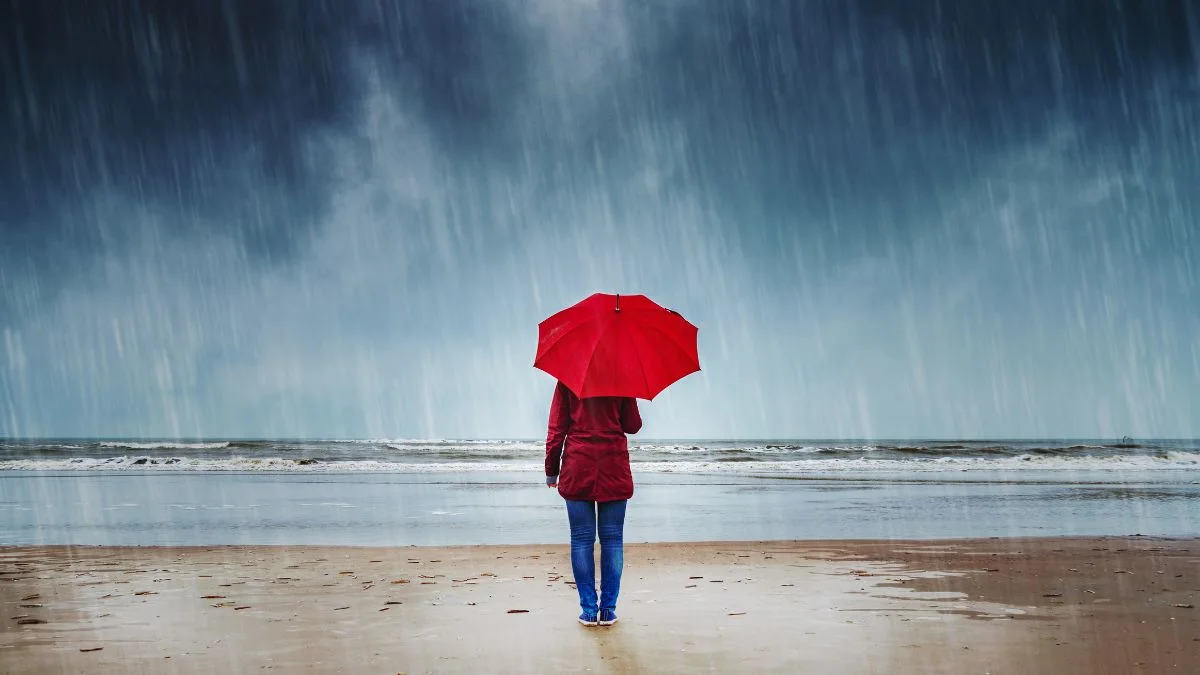 Hình ảnh cô gái buồn khóc, mỗi giọt nước mắt là một câu chuyện. Hình ảnh cô gái buồn khóc, mỗi giọt nước mắt là một câu chuyện.
