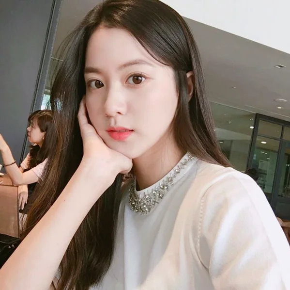 Ảnh gái Hàn Quốc cute mang lại sự vui tươi cho không gian mạng của bạn. Ảnh gái Hàn Quốc cute mang lại sự vui tươi cho không gian mạng của bạn.