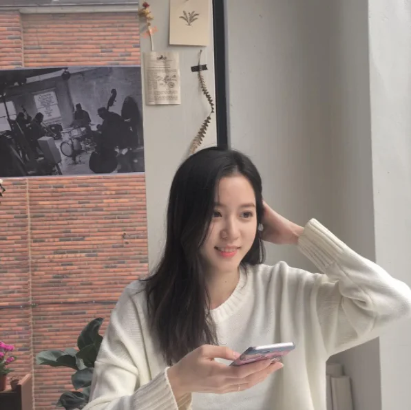 Vẻ đẹp tươi trẻ trong ảnh gái Hàn Quốc cute luôn đầy cuốn hút. Vẻ đẹp tươi trẻ trong ảnh gái Hàn Quốc cute luôn đầy cuốn hút.
