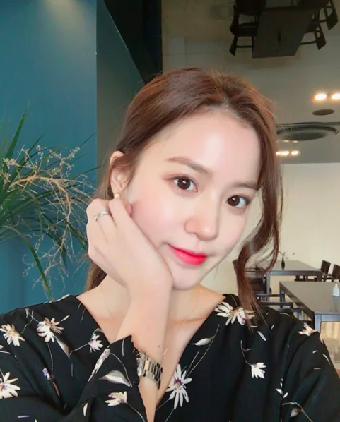 Đắm chìm trong sự hoàn hảo của ảnh gái Hàn Quốc đẹp. Đắm chìm trong sự hoàn hảo của ảnh gái Hàn Quốc đẹp.