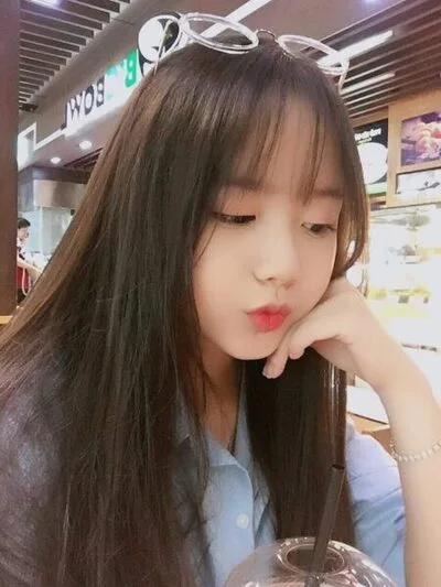 Những bức ảnh gái 2k9 cute làm bạn tan chảy ngay từ lần đầu nhìn thấy. Những bức ảnh gái 2k9 cute làm bạn tan chảy ngay từ lần đầu nhìn thấy.