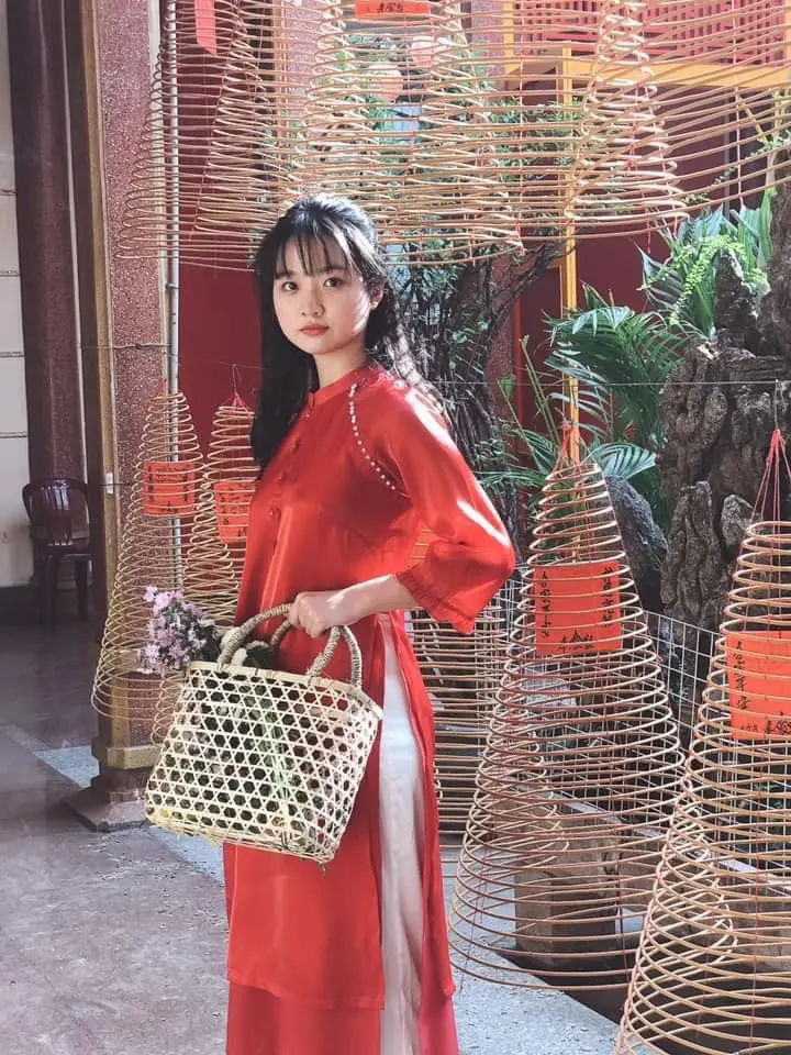 Lâm Thanh Mỹ với ánh mắt đầy cuốn hút Lâm Thanh Mỹ với ánh mắt đầy cuốn hút