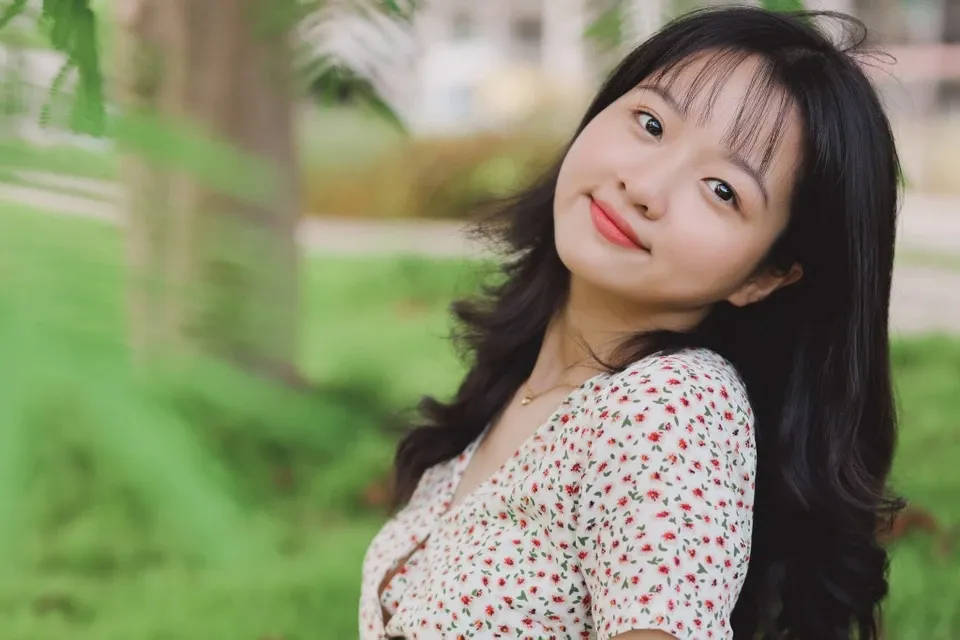 Lâm Thanh Mỹ mang đến sự thu hút qua nụ cười nhẹ nhàng Lâm Thanh Mỹ mang đến sự thu hút qua nụ cười nhẹ nhàng