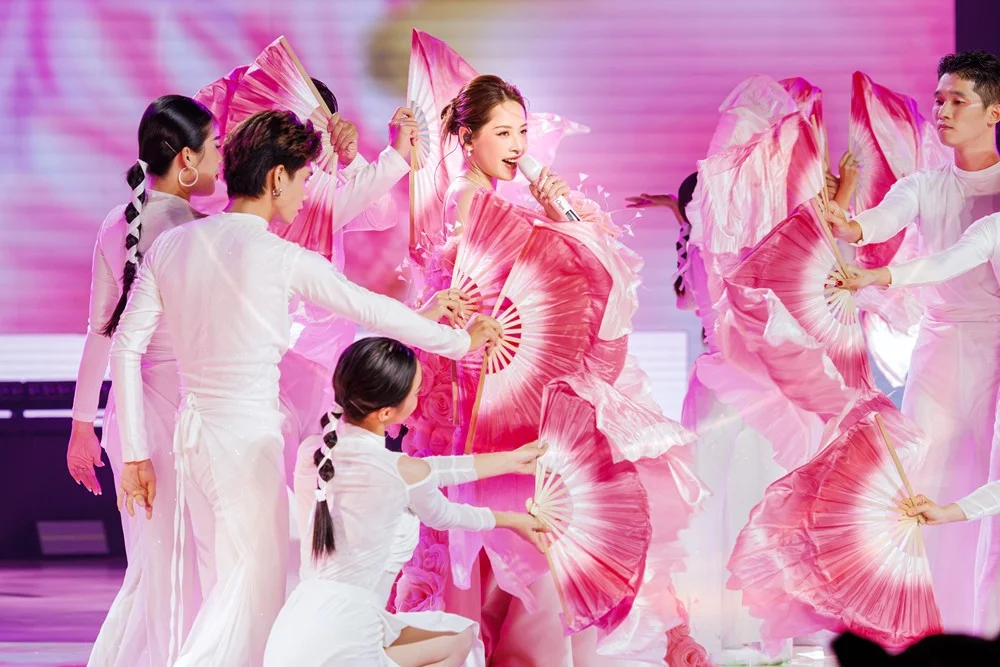 Chi Pu gây ấn tượng với khán giả Chi Pu gây ấn tượng với khán giả