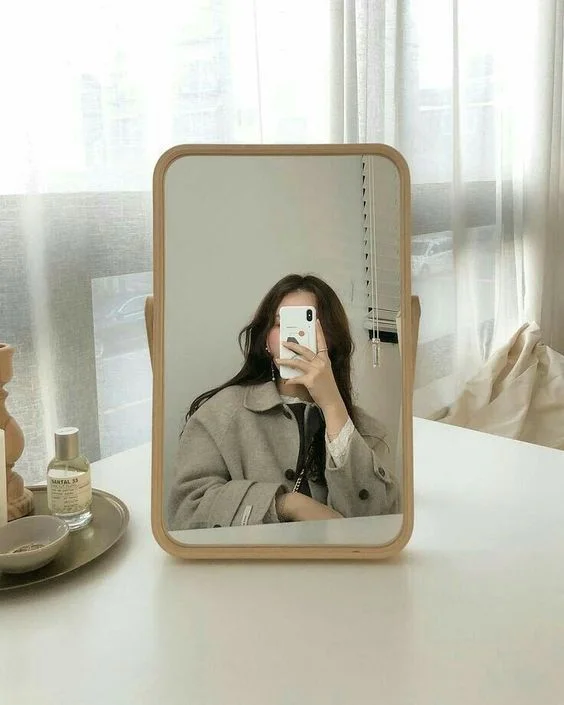 Ảnh gái che mặt 2k7 tạo nên sự khác biệt giữa đám đông. Ảnh gái che mặt 2k7 tạo nên sự khác biệt giữa đám đông.