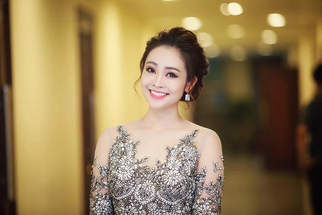 Nụ cười dễ thương trong ảnh gái xinh cười cute. Nụ cười dễ thương trong ảnh gái xinh cười cute.