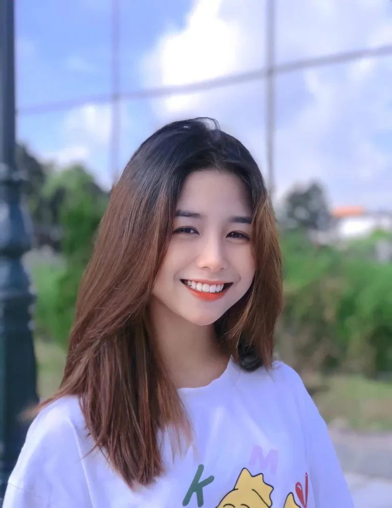 Ảnh gái xinh cười răng khểnh, nét duyên dáng độc đáo. Ảnh gái xinh cười răng khểnh, nét duyên dáng độc đáo.