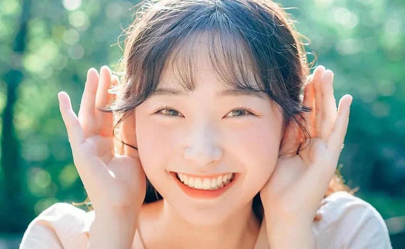 Nụ cười răng khểnh trong ảnh gái xinh cười khiến ai cũng phải ngắm nhìn. Nụ cười răng khểnh trong ảnh gái xinh cười khiến ai cũng phải ngắm nhìn.