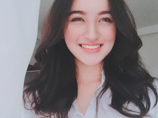 Ảnh gái xinh cười đẹp, nét đẹp thanh thoát và dịu dàng. Ảnh gái xinh cười đẹp, nét đẹp thanh thoát và dịu dàng.