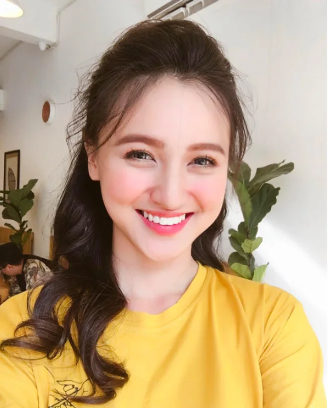 Ảnh gái xinh cười đẹp, nét quyến rũ khó cưỡng lại. Ảnh gái xinh cười đẹp, nét quyến rũ khó cưỡng lại.