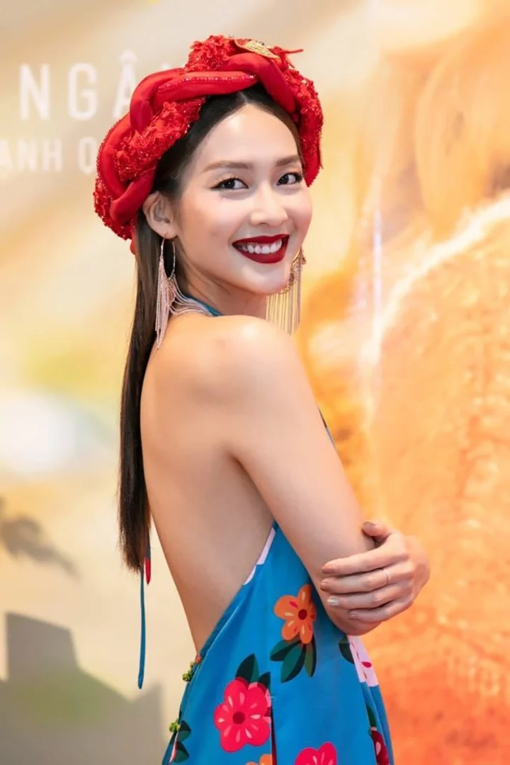 Khả Ngân và nụ cười thân thiện Khả Ngân và nụ cười thân thiện