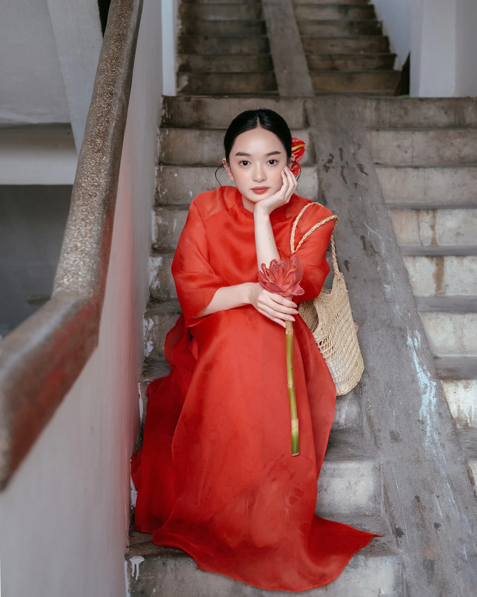 Kaity Nguyễn lôi cuốn người xem với sự thu hút trong đôi mắt
