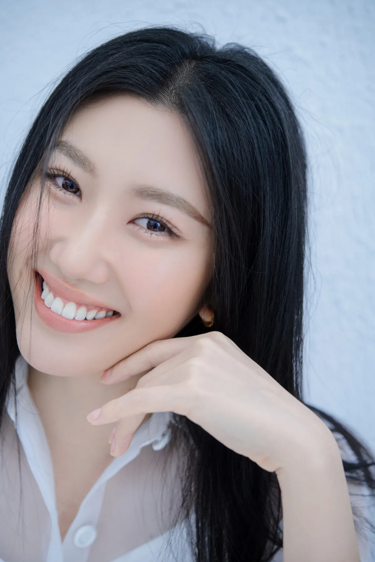 Thuý Ngân thể hiện nét đẹp thu hút qua từng biểu cảm Thuý Ngân thể hiện nét đẹp thu hút qua từng biểu cảm