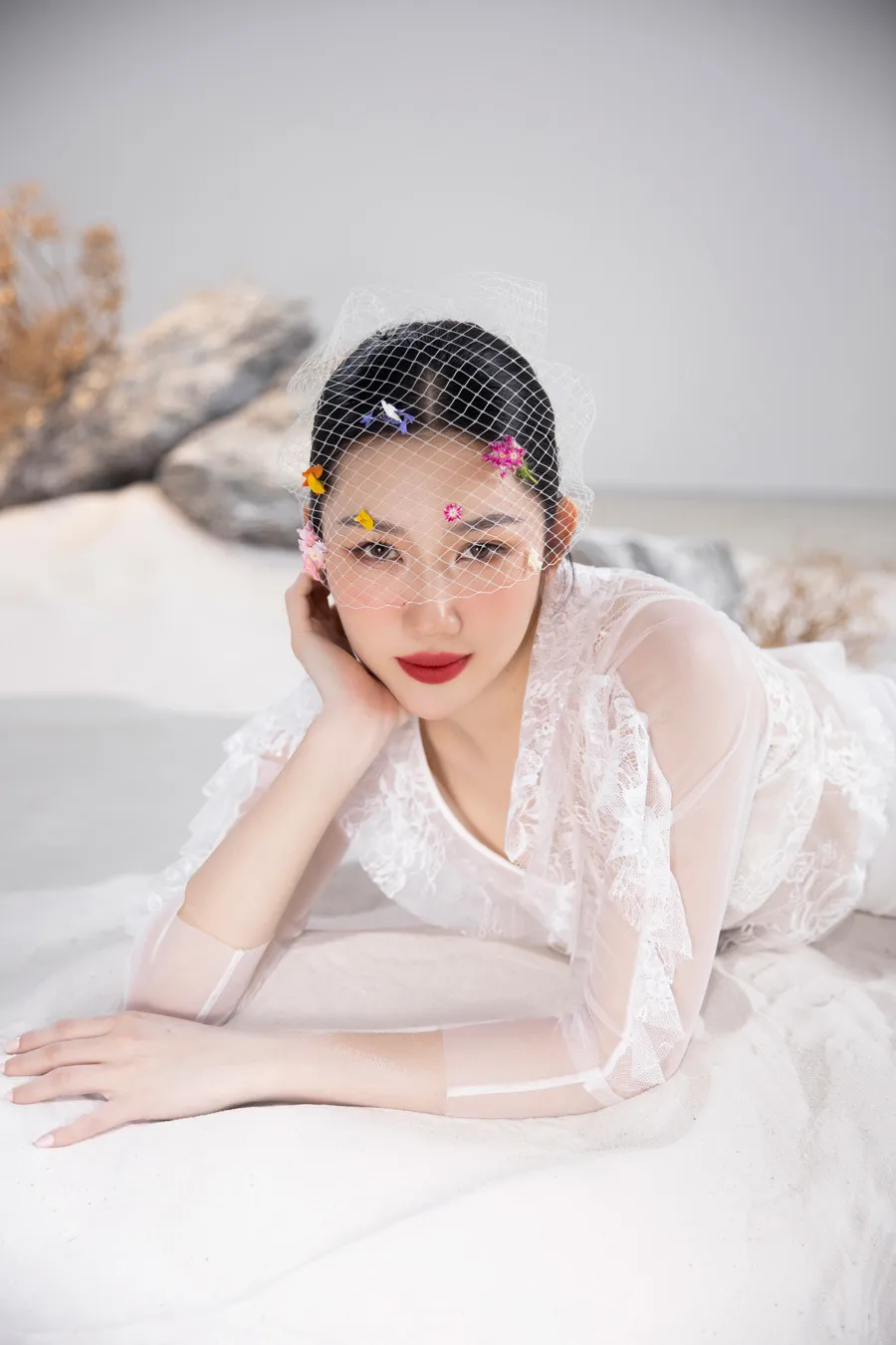 Thuý Ngân sở hữu vẻ đẹp tinh tế và quyến rũ Thuý Ngân sở hữu vẻ đẹp tinh tế và quyến rũ
