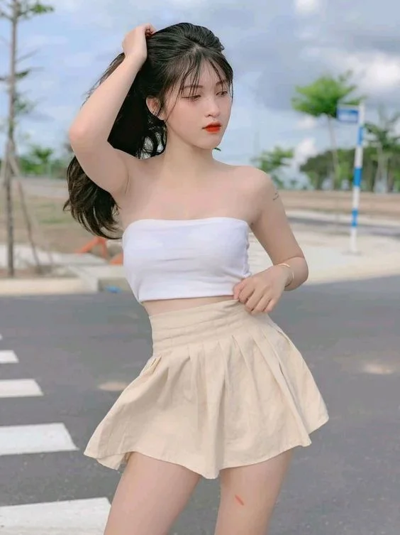 Sự duyên dáng từ ảnh gái cute đeo kính khiến bạn mê mẩn. Sự duyên dáng từ ảnh gái cute đeo kính khiến bạn mê mẩn.
