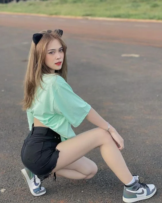 Ảnh gái cute tóc ngắn - năng động và tươi mới. Ảnh gái cute tóc ngắn - năng động và tươi mới.