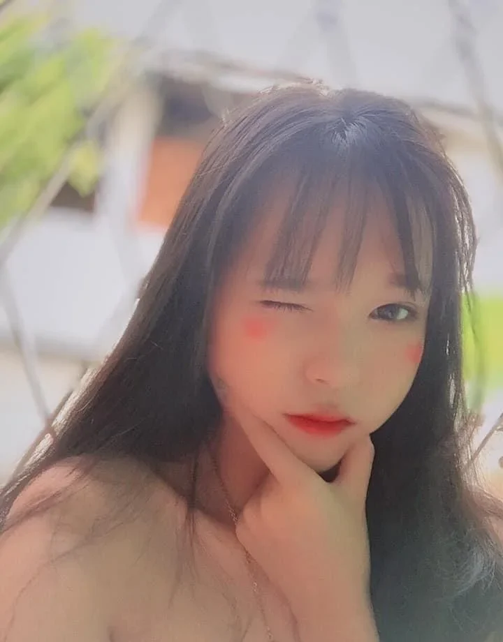 Hình ảnh gái xinh Việt Nam với phong cách thanh lịch và tinh tế. Hình ảnh gái xinh Việt Nam với phong cách thanh lịch và tinh tế.
