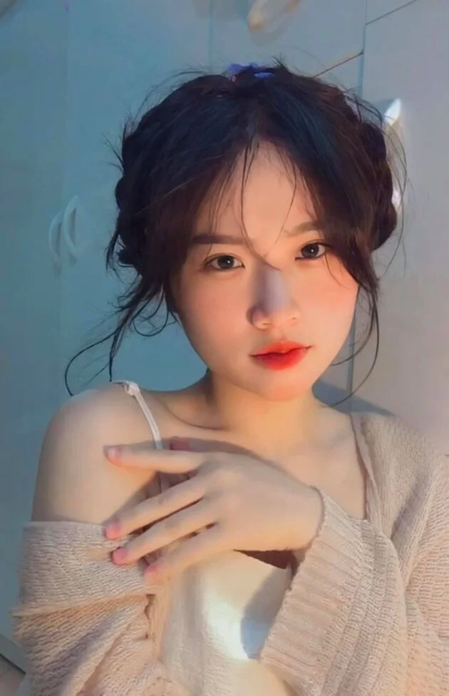 Chiêm ngưỡng hình ảnh gái xinh Việt Nam rạng ngời, toát lên vẻ đẹp hiền dịu. Chiêm ngưỡng hình ảnh gái xinh Việt Nam rạng ngời, toát lên vẻ đẹp hiền dịu.