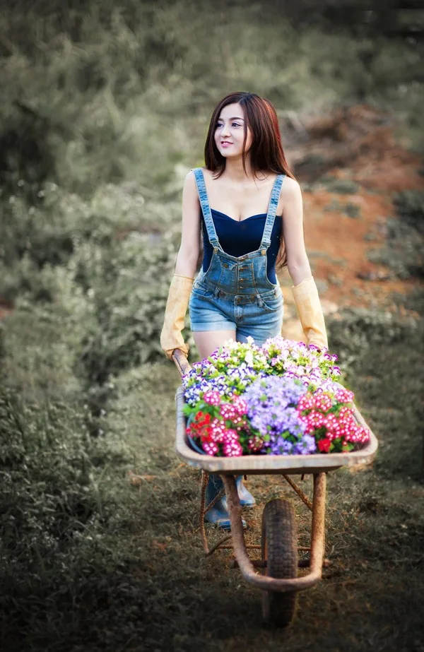 Gái phố tự tin tỏa sáng trong ảnh đầy phong cách Gái phố tự tin tỏa sáng trong ảnh đầy phong cách