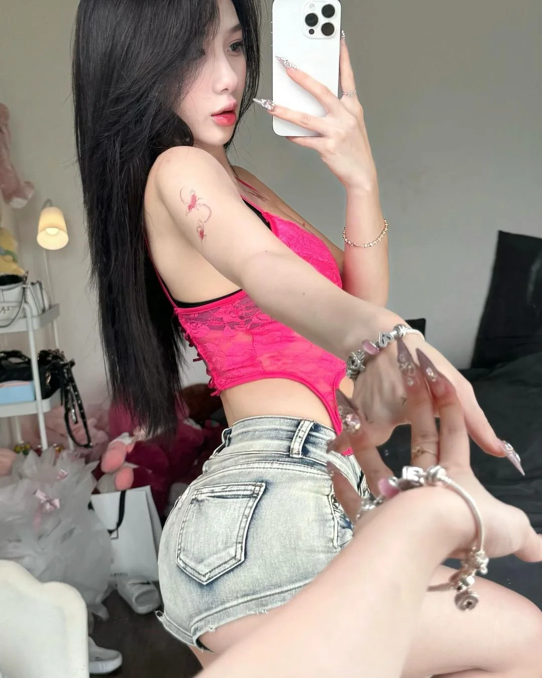 Khám phá phong cách thời trang qua ảnh gái phố Khám phá phong cách thời trang qua ảnh gái phố