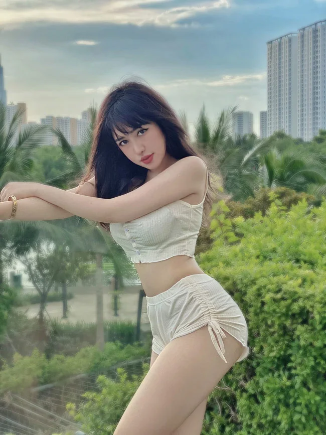 Tạo nên phong cách riêng qua từng ảnh gái phố Tạo nên phong cách riêng qua từng ảnh gái phố