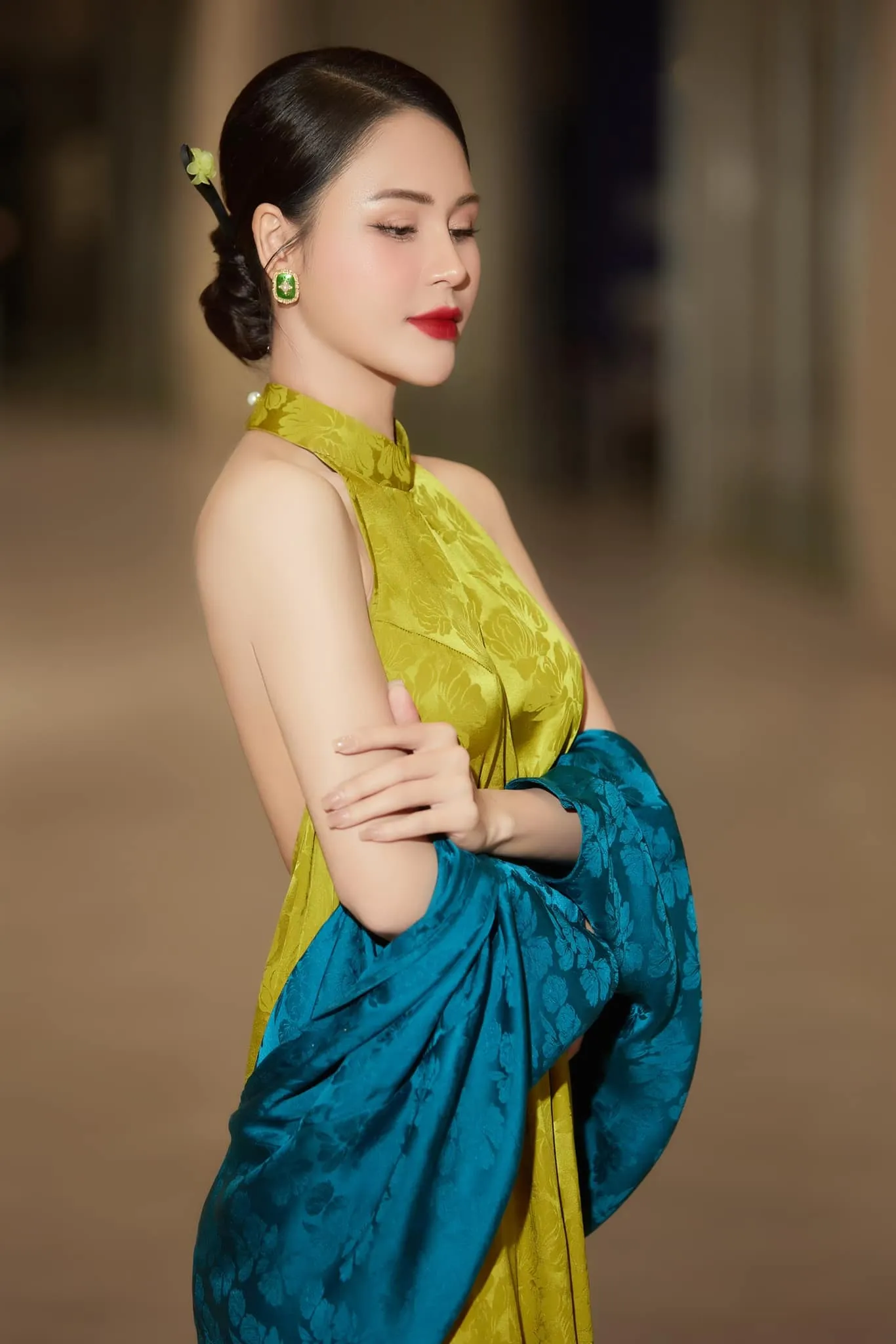 Lương Thu Trang với sự thay đổi ấn tượng trong vai diễn mới, khiến người xem phải ngỡ ngàng. Lương Thu Trang với sự thay đổi ấn tượng trong vai diễn mới, khiến người xem phải ngỡ ngàng.